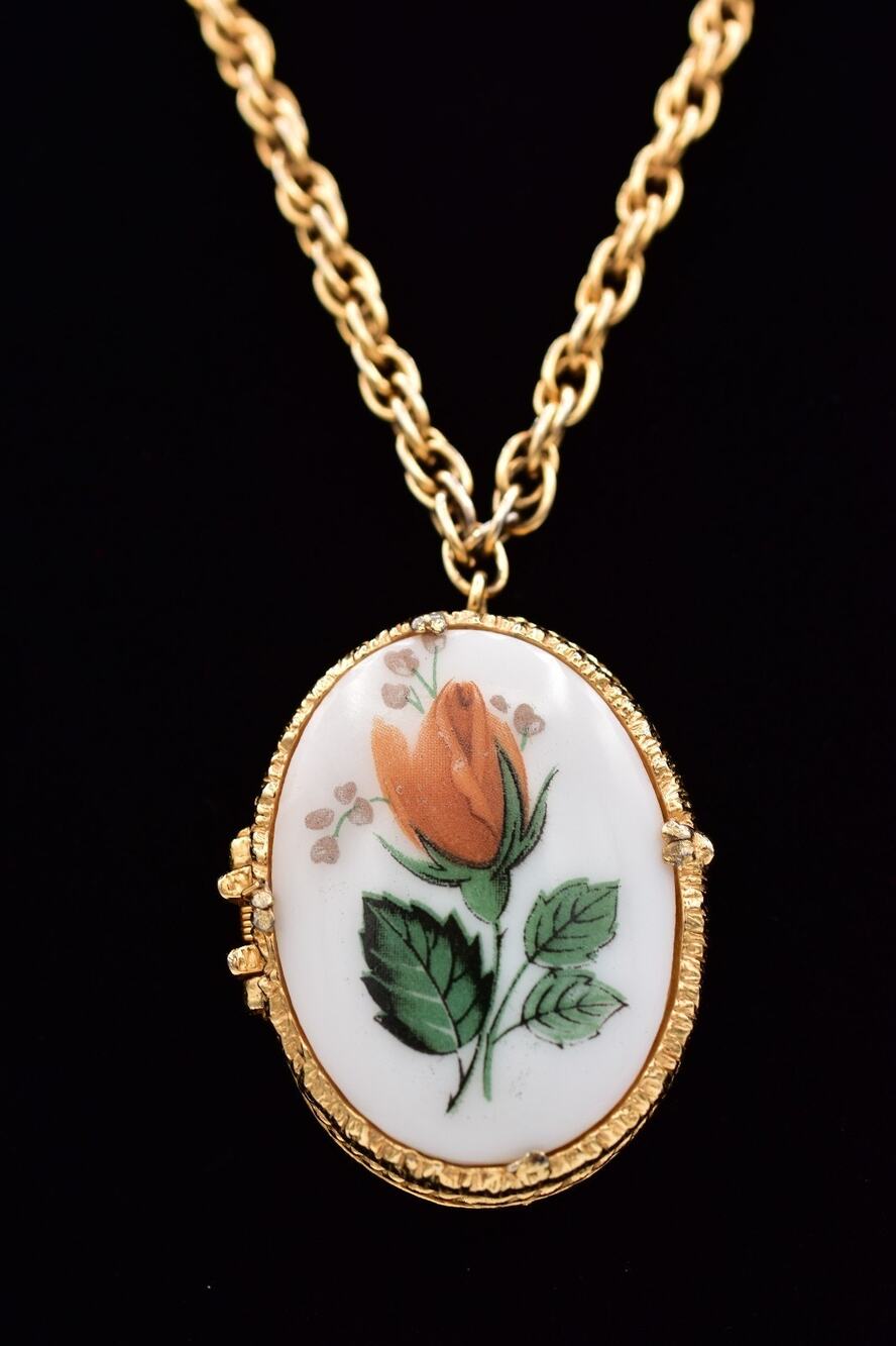 Vintage Mary Chess Fragonard Compact Necklace Empty Perfume Locket Gold BinE